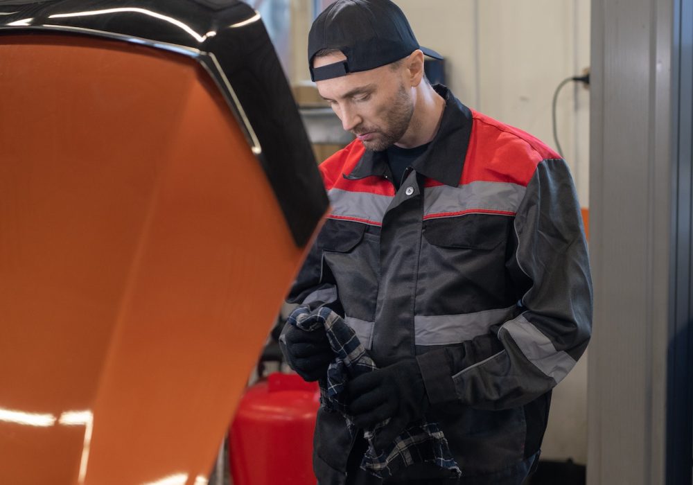 mechanic-in-car-repair-shop.jpg